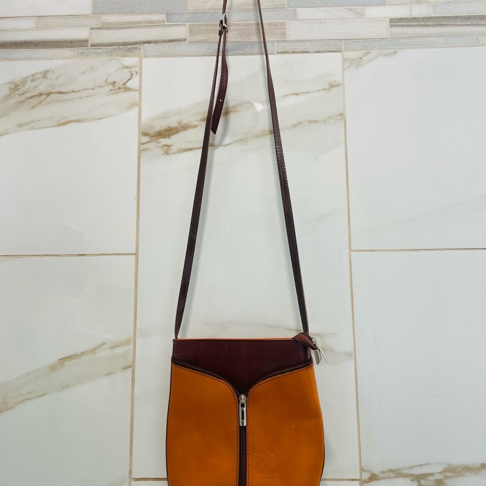 Vera Pella authentic Italian Leather Two-Tone  Leather crossbody Shoulder Bag - Picture 3 of 16